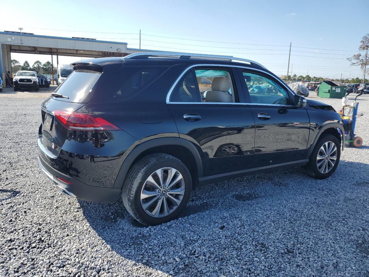 2022 Mercedes-Benz GLE - Image 3