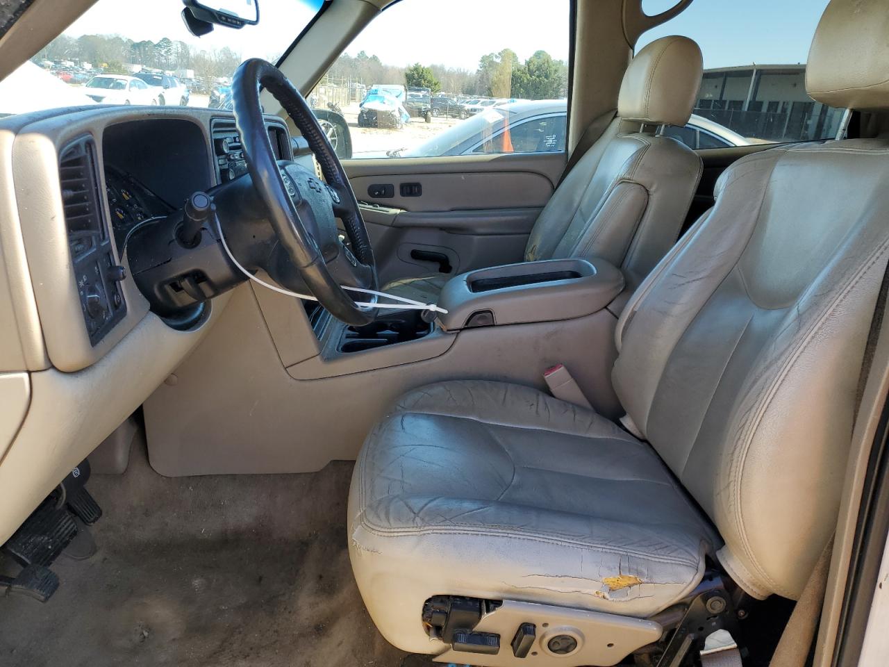 2004 Chevrolet Tahoe - Image 7