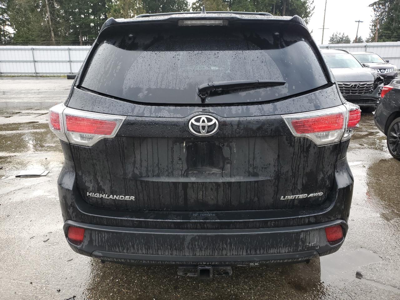 2015 Toyota Highlander - Image 6