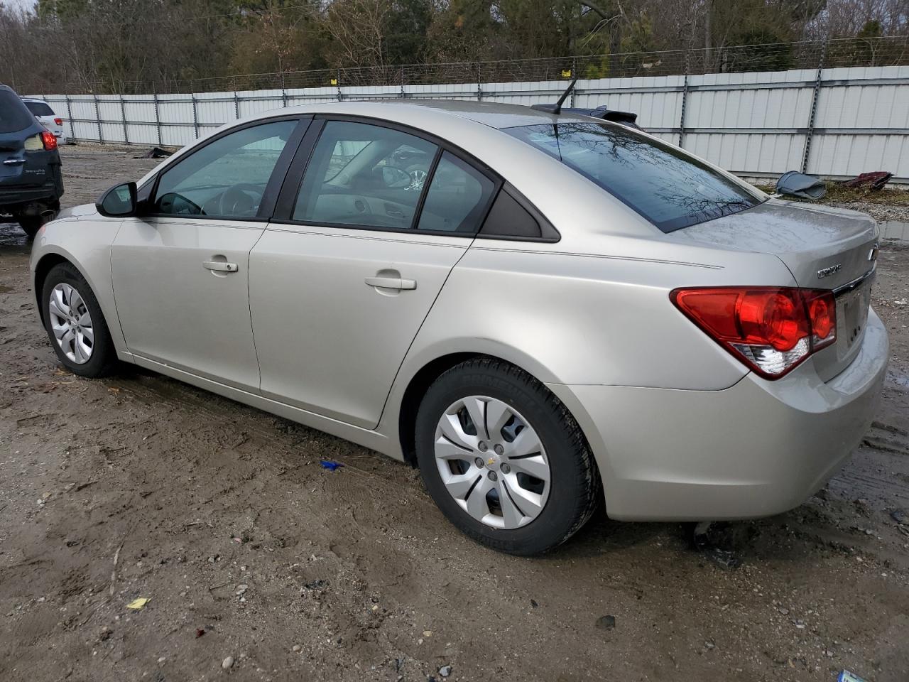 2013 Chevrolet Cruze - Image 2