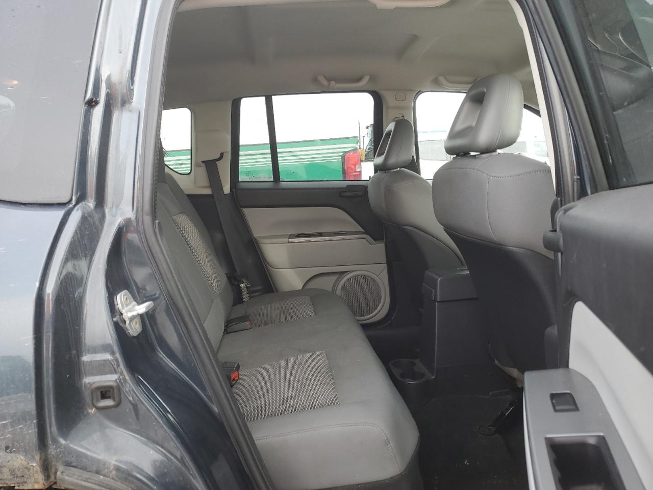 2007 Jeep Compass - Image 11