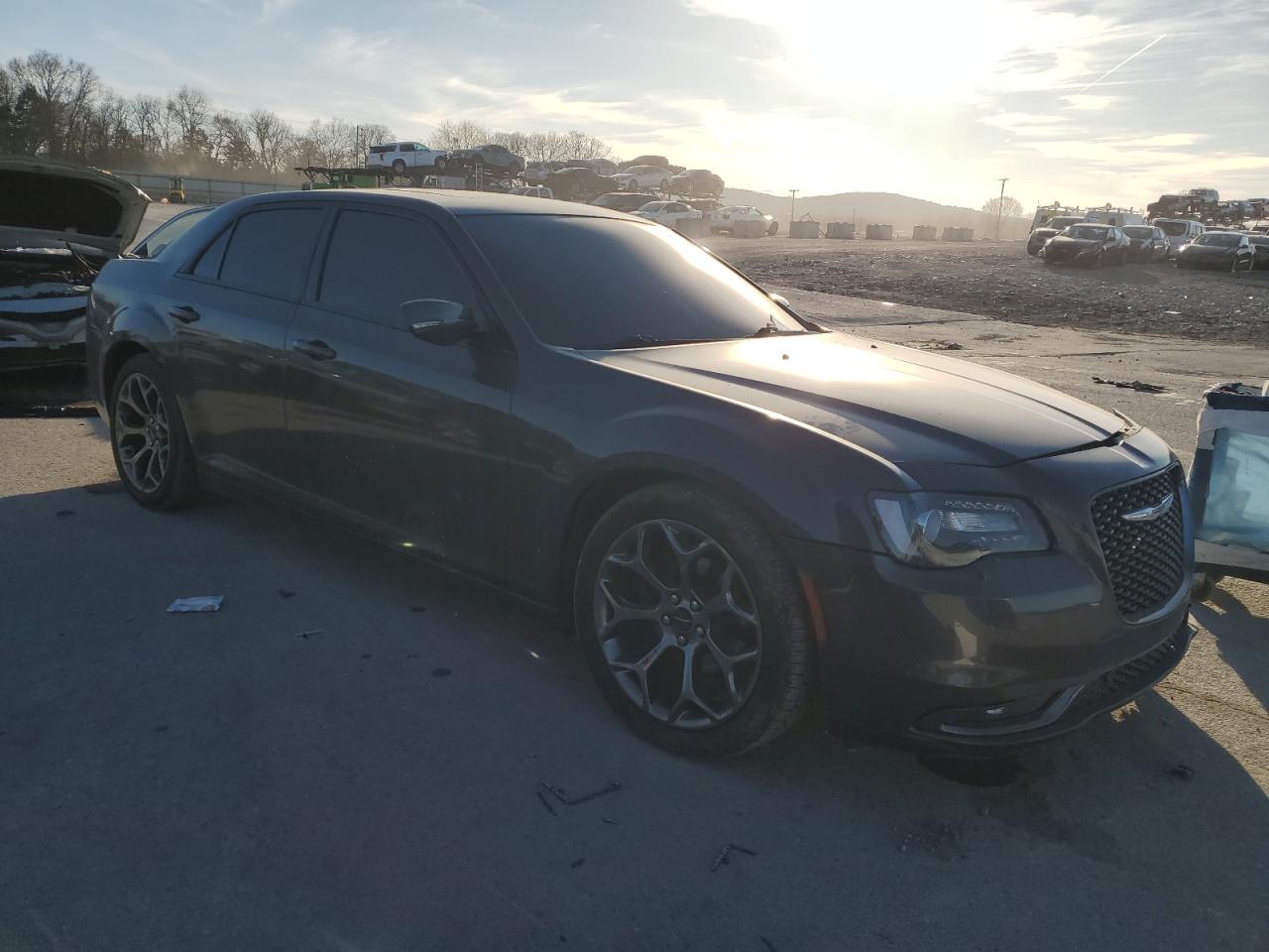 2018 Chrysler 300 - Image 4