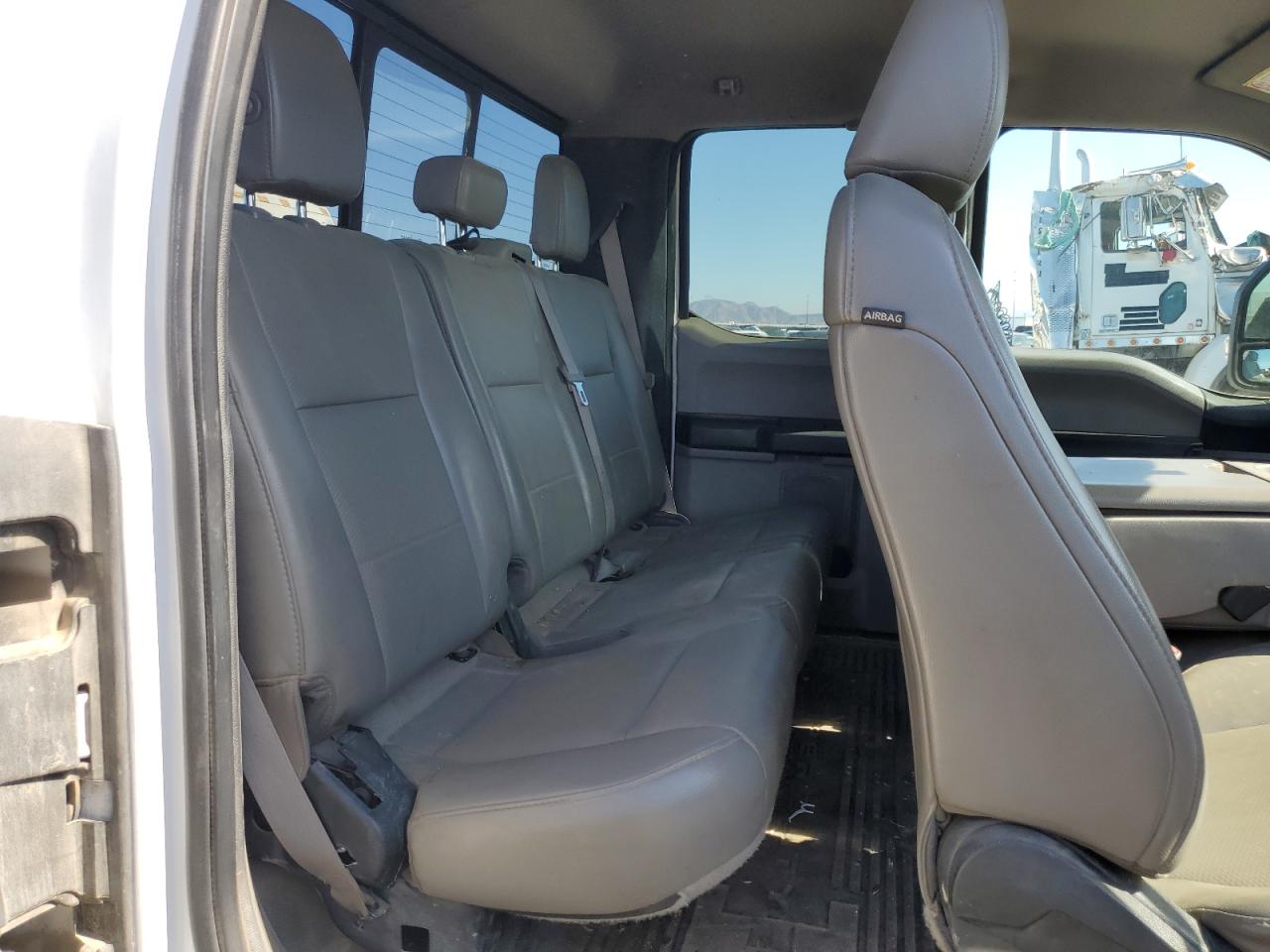 2017 Ford F250 - Image 10