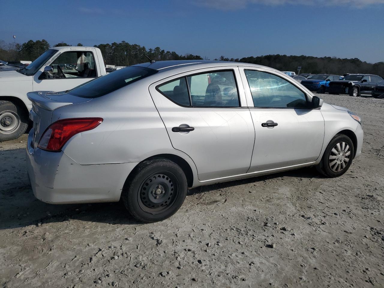 2017 Nissan Versa - Image 3