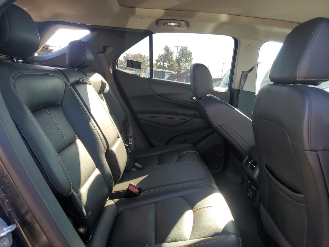 2022 Chevrolet Equinox - Image 11