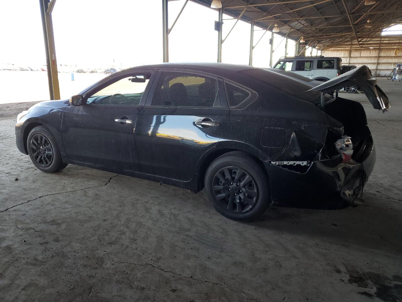 2015 Nissan Altima - Image 2