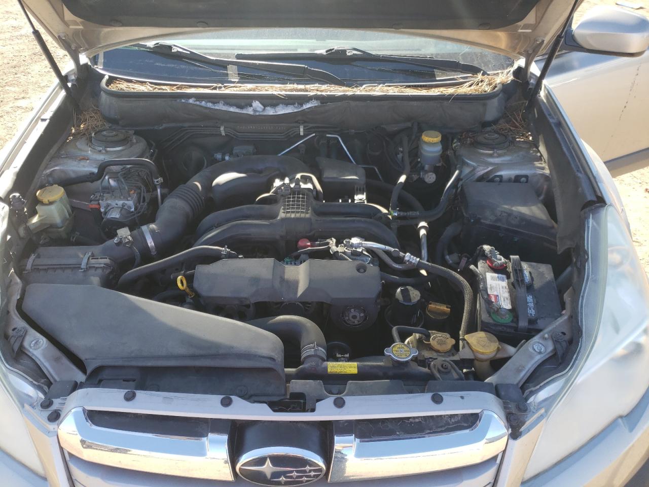 2014 Subaru Outback - Image 11