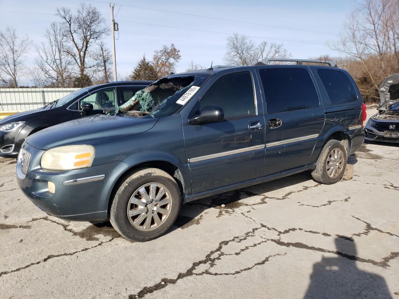 2005 Buick Terraza - Image 1