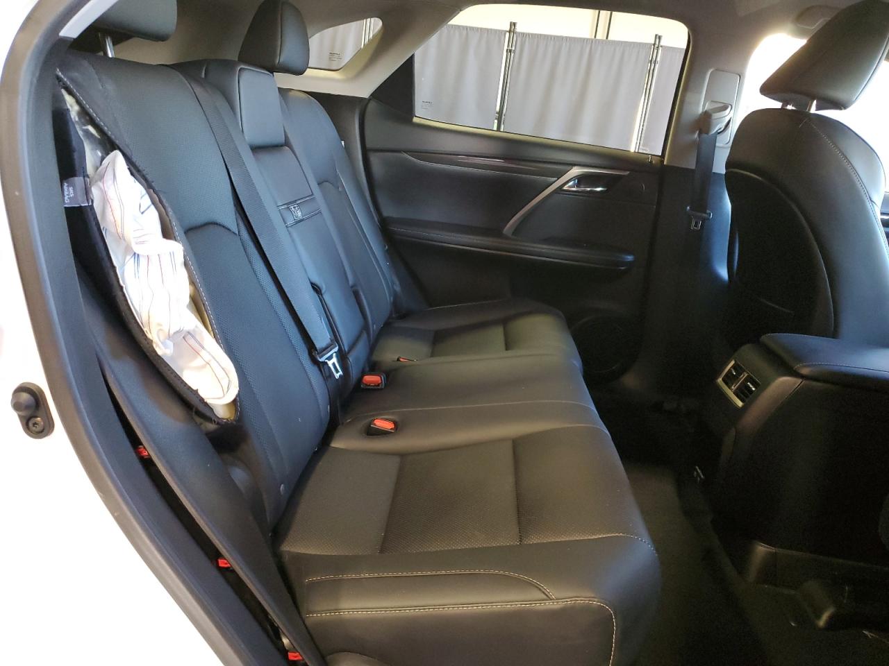 2022 Lexus RX - Image 11