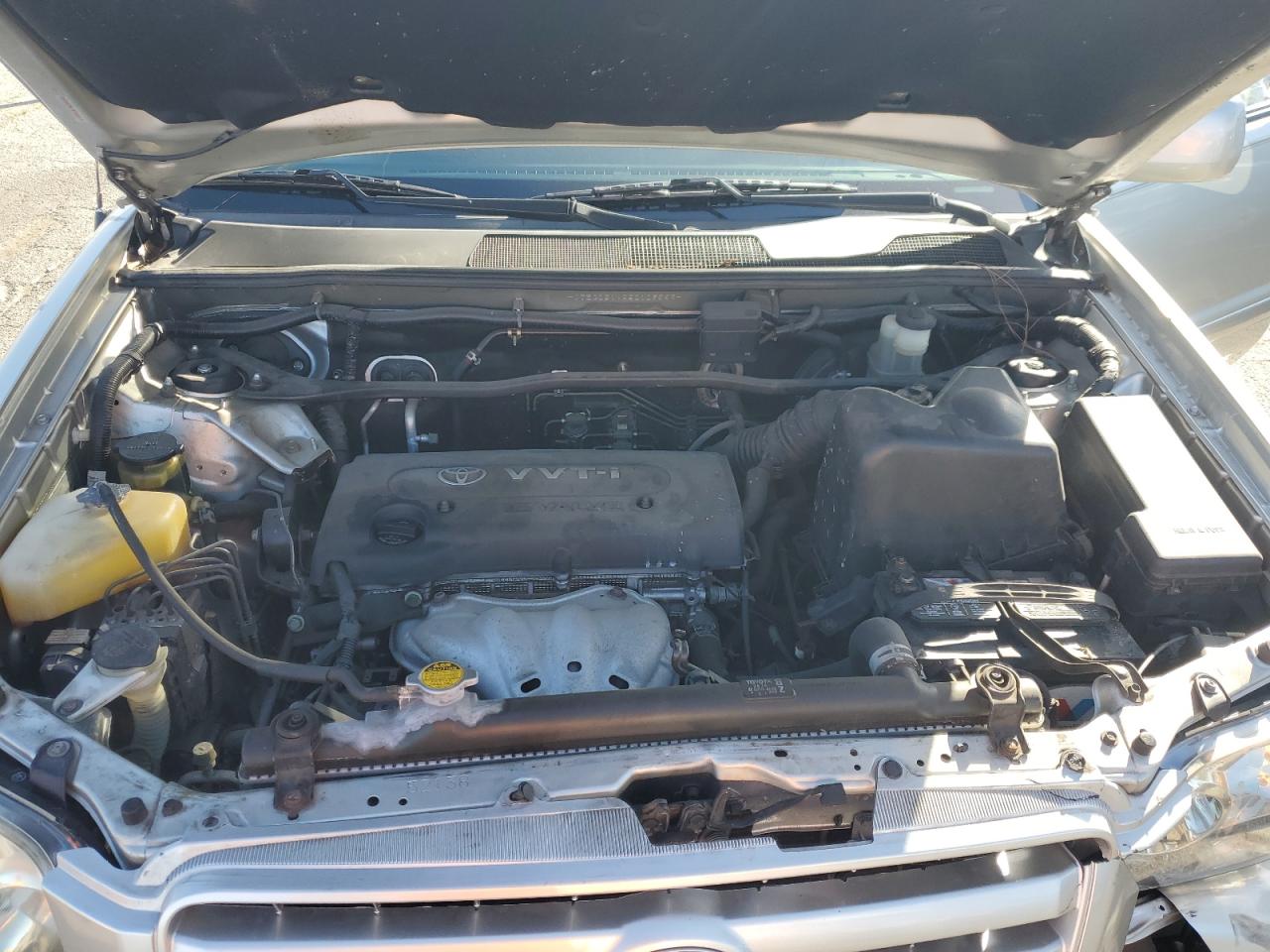 2005 Toyota Highlander - Image 13