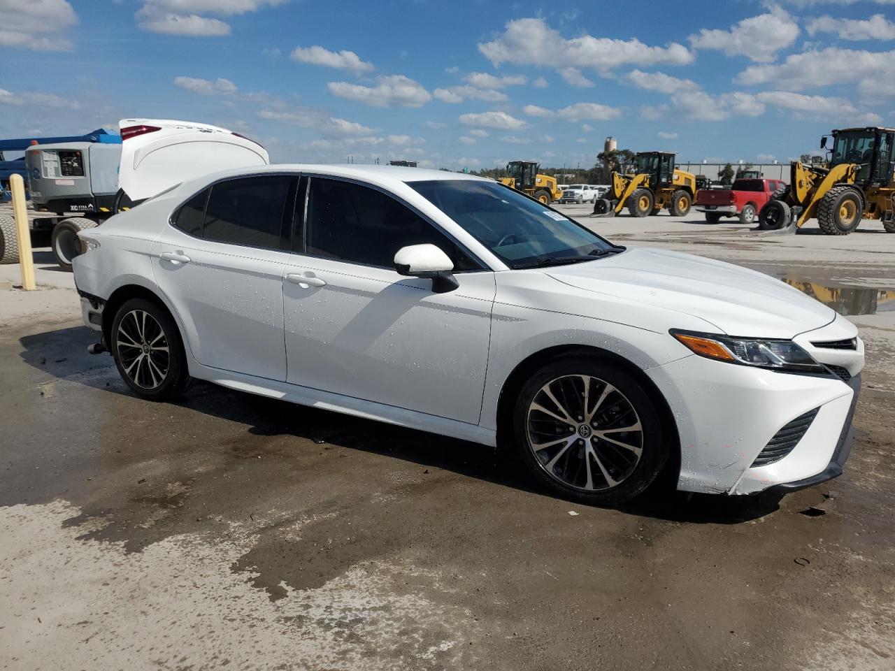 2019 Toyota Camry - Image 4