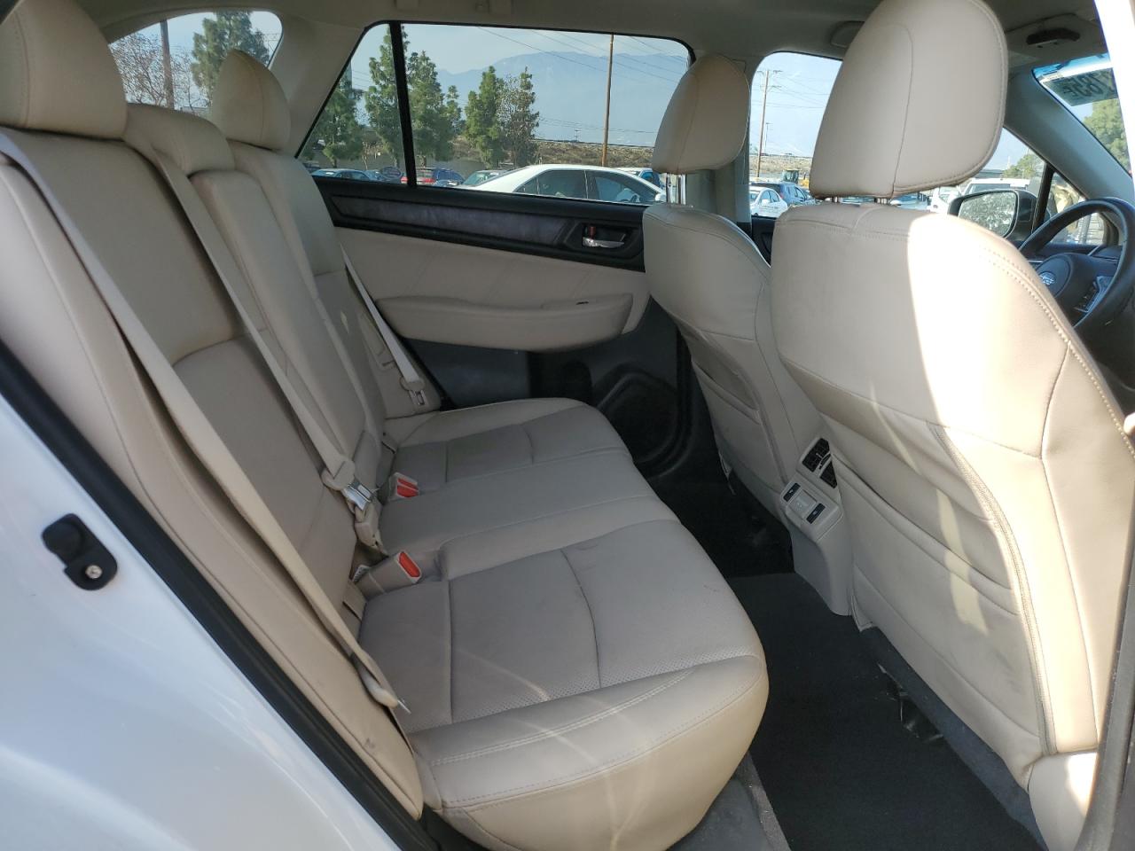 2018 Subaru Outback - Image 11