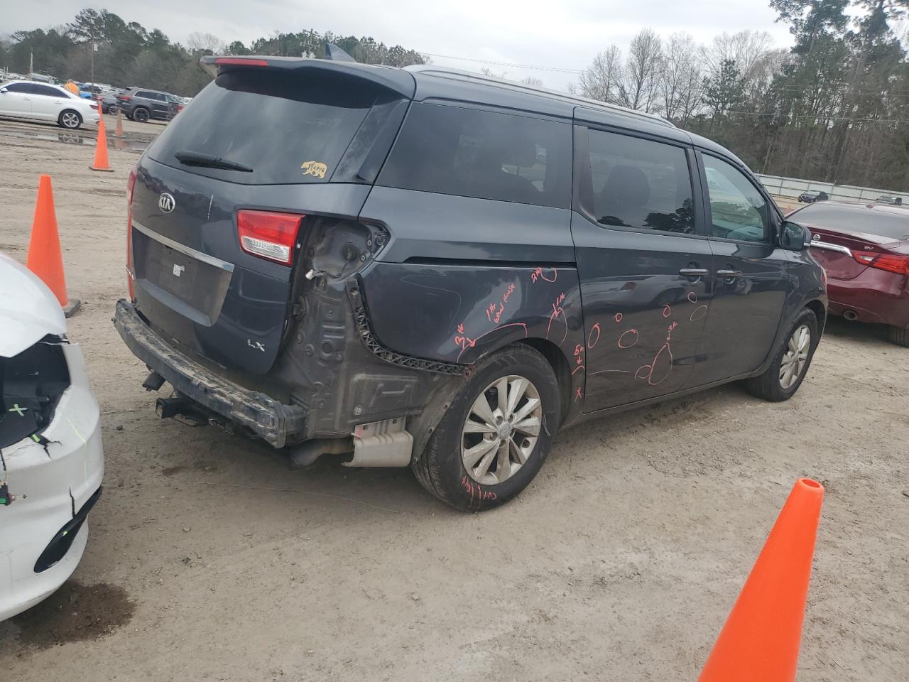 2015 Kia Sedona - Image 3