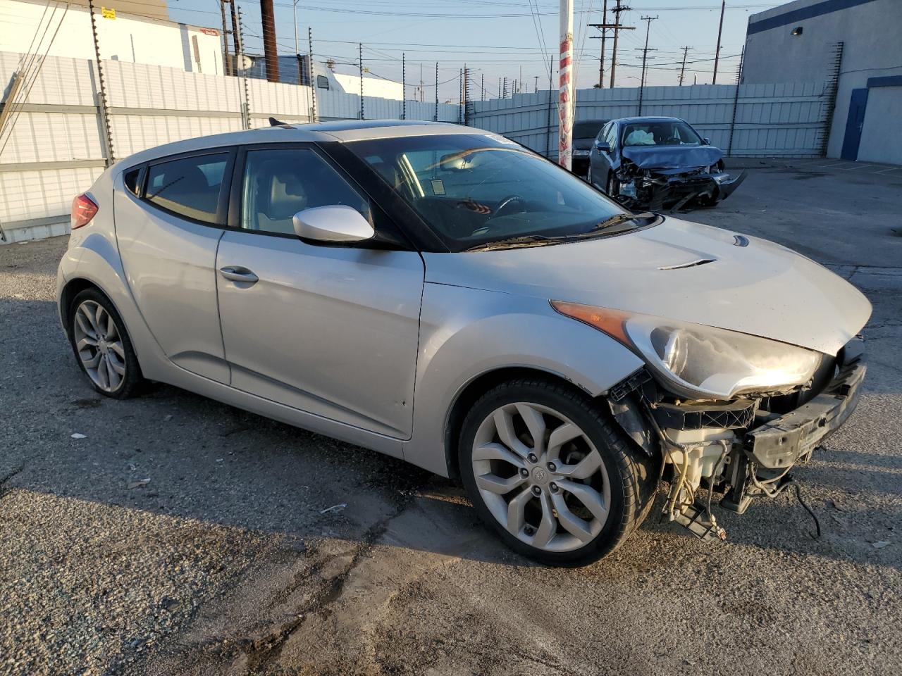 2013 Hyundai Veloster - Image 4