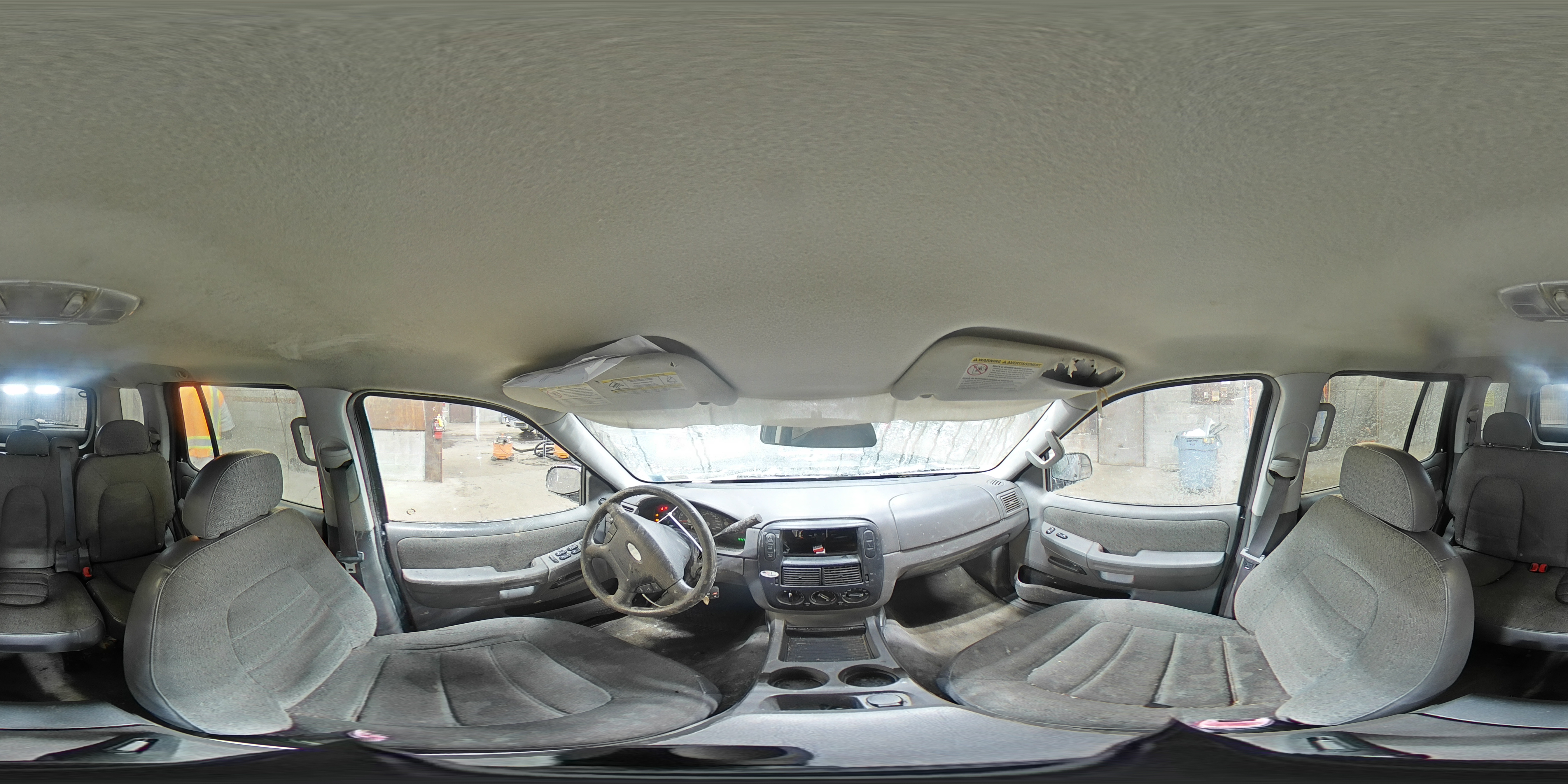 2004 Ford Explorer - Image 14