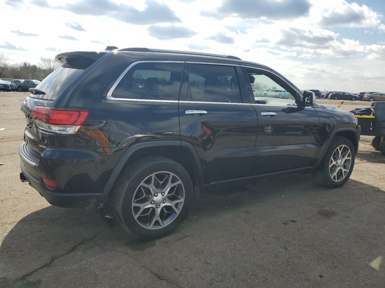 2020 Jeep Grand Cherokee - Image 3