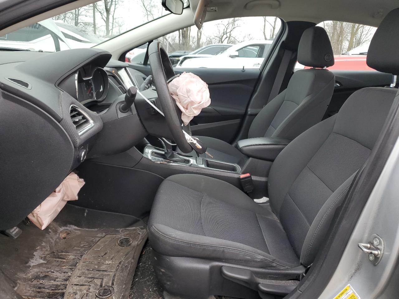 2017 Chevrolet Cruze - Image 7
