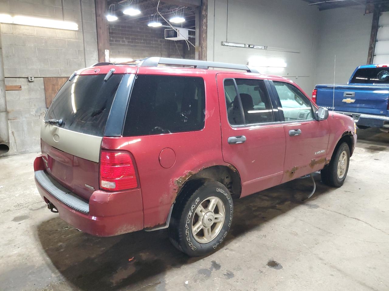 2005 Ford Explorer - Image 3