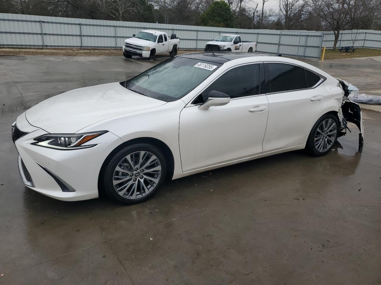 2019 Lexus ES - Image 1