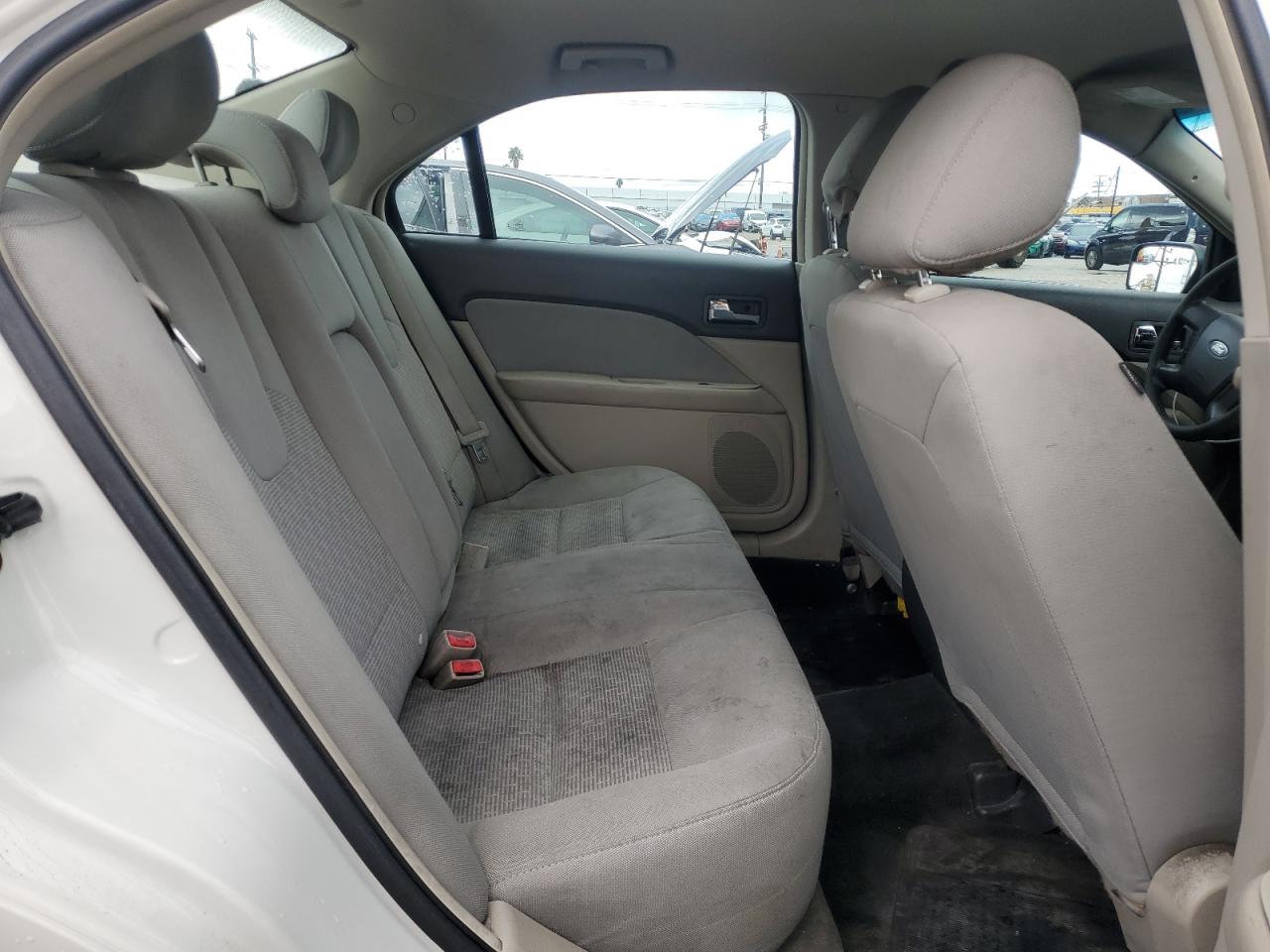 2012 Ford Fusion - Image 10