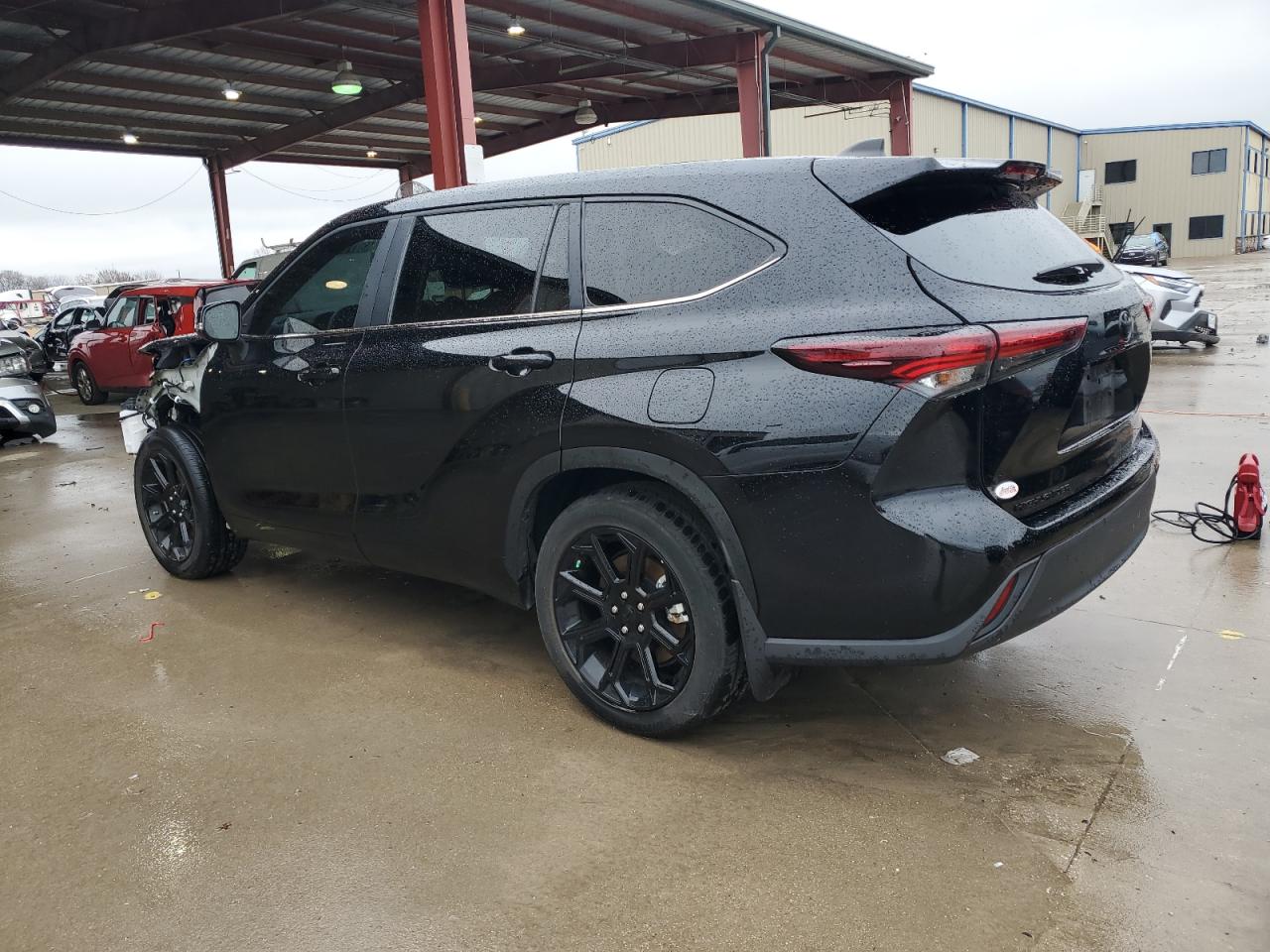 2024 Toyota Highlander - Image 2