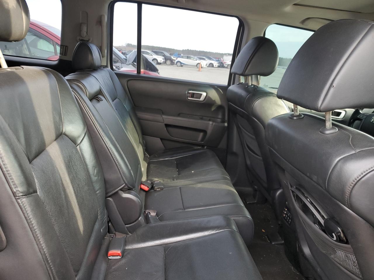 2010 Honda Pilot - Image 11