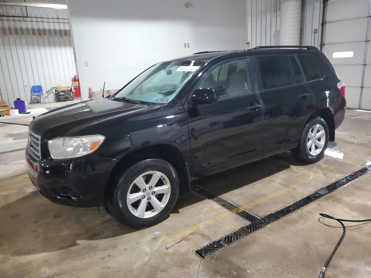 2010 Toyota Highlander - Image 1