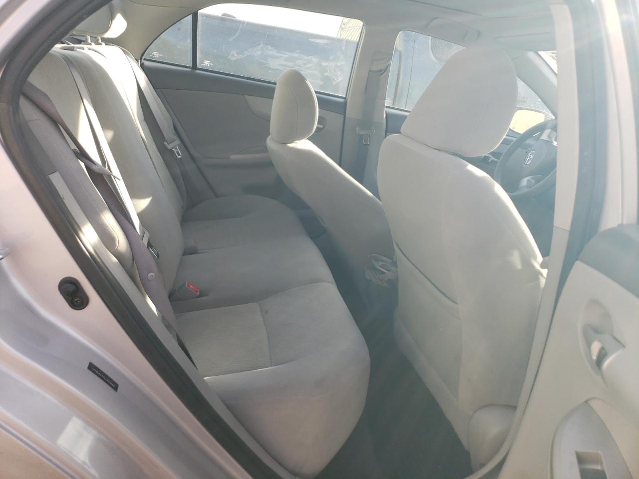 2010 Toyota Corolla - Image 10