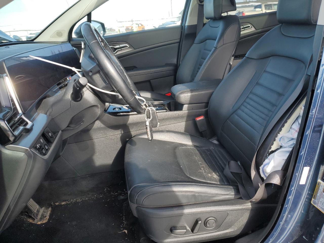 2023 Kia Sportage - Image 7