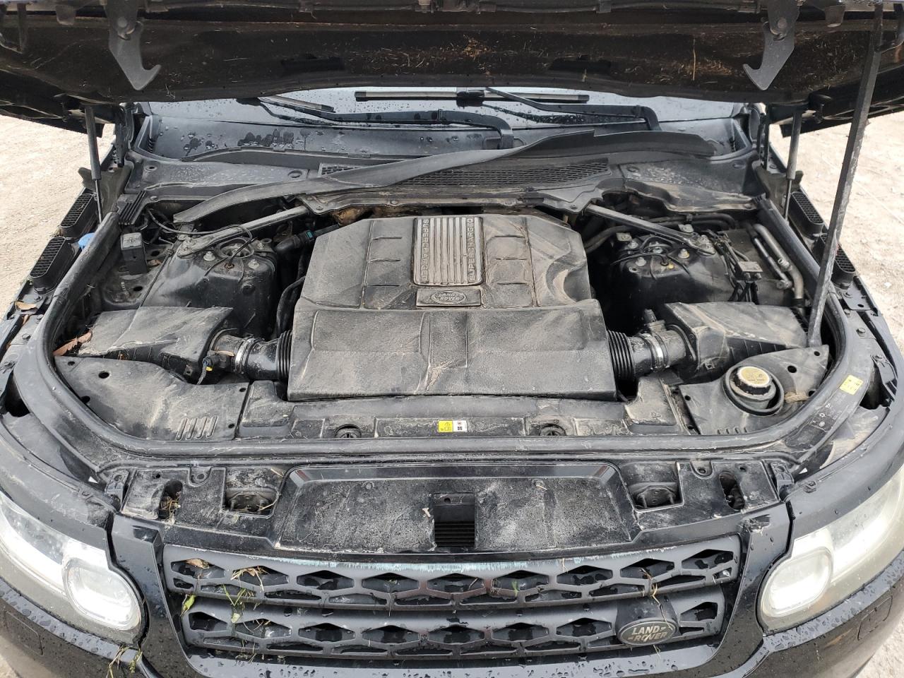 2015 Land Rover Range Rover - Image 12