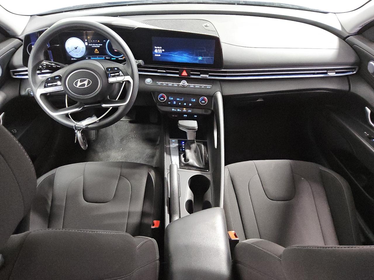 2024 Hyundai Elantra - Image 8