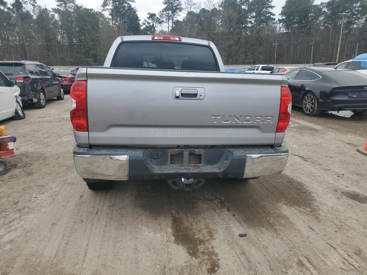 2015 Toyota Tundra - Image 6