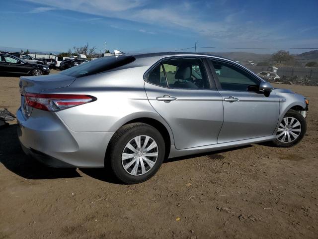  TOYOTA CAMRY 2020 Серебристый