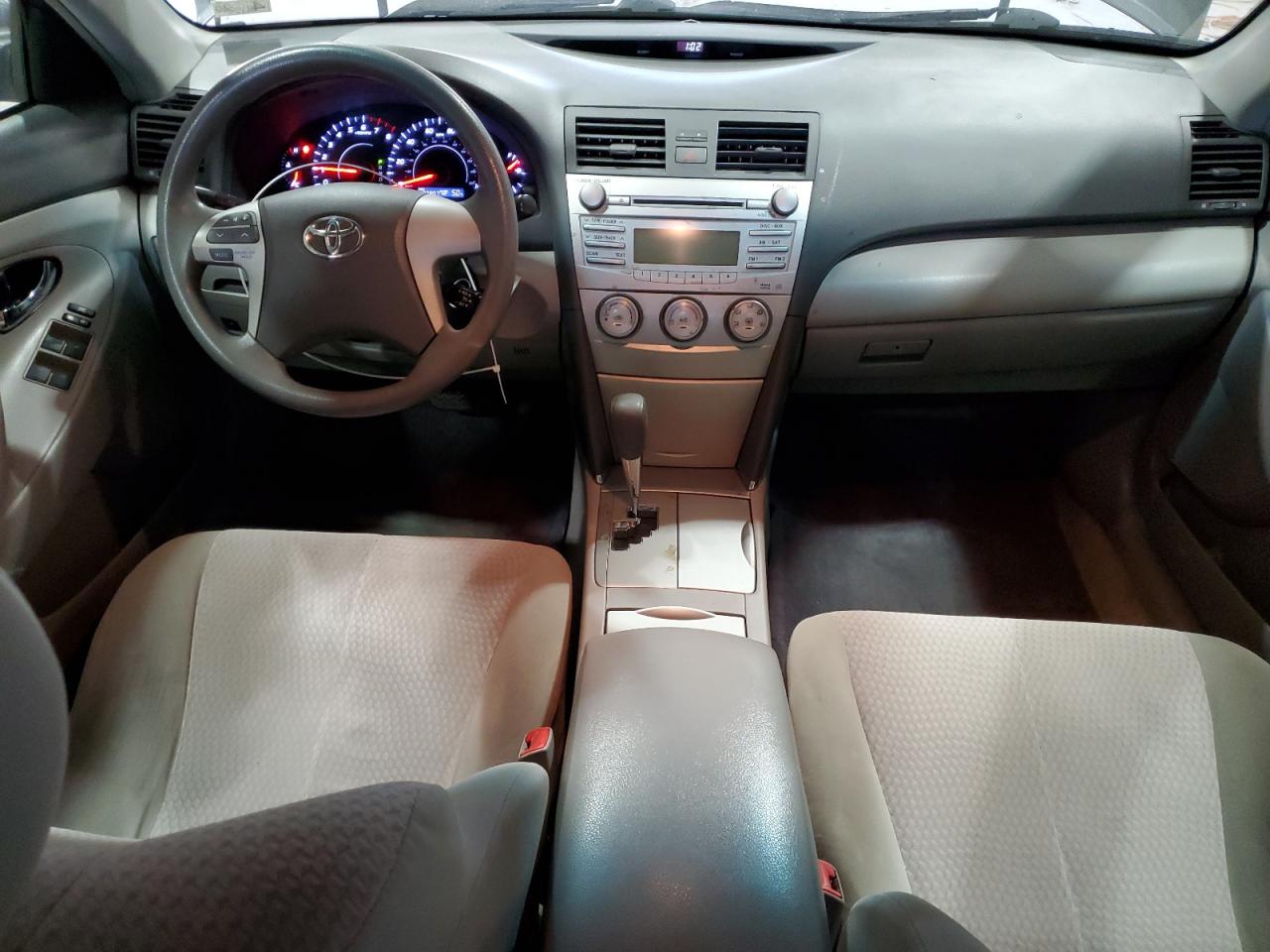 2011 Toyota Camry - Image 8