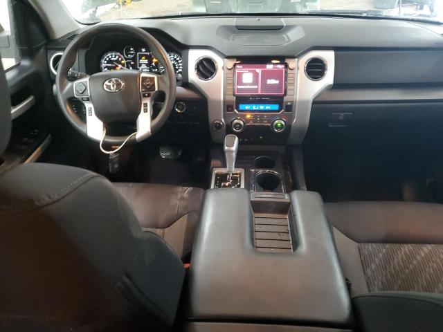  TOYOTA TUNDRA 2021 Зеленый
