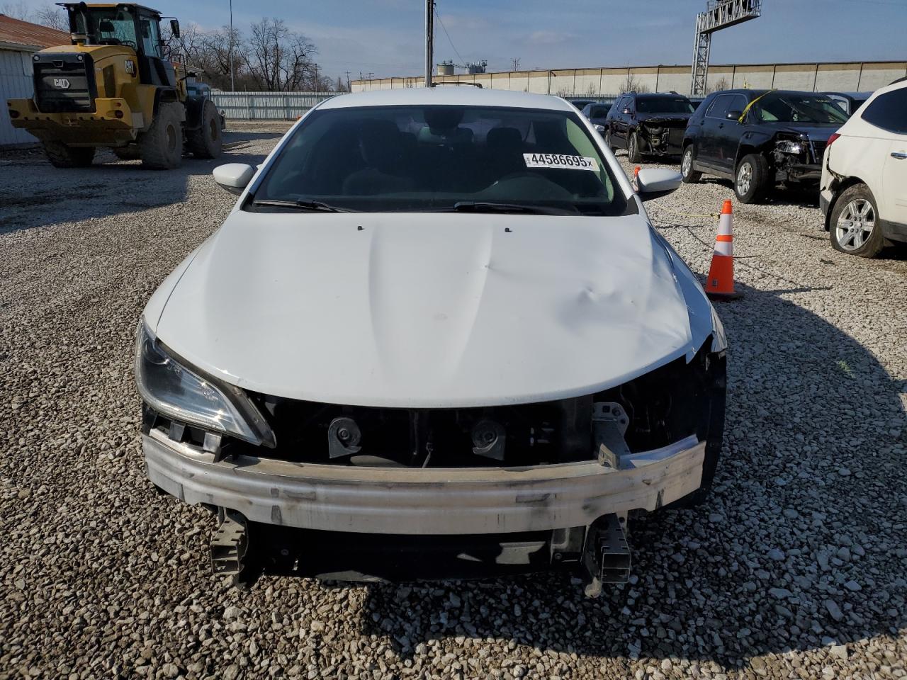 2016 Chrysler 200 - Image 5