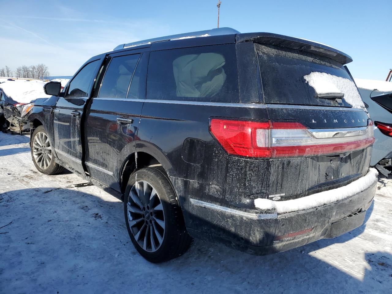 2021 Lincoln Navigator - Image 2
