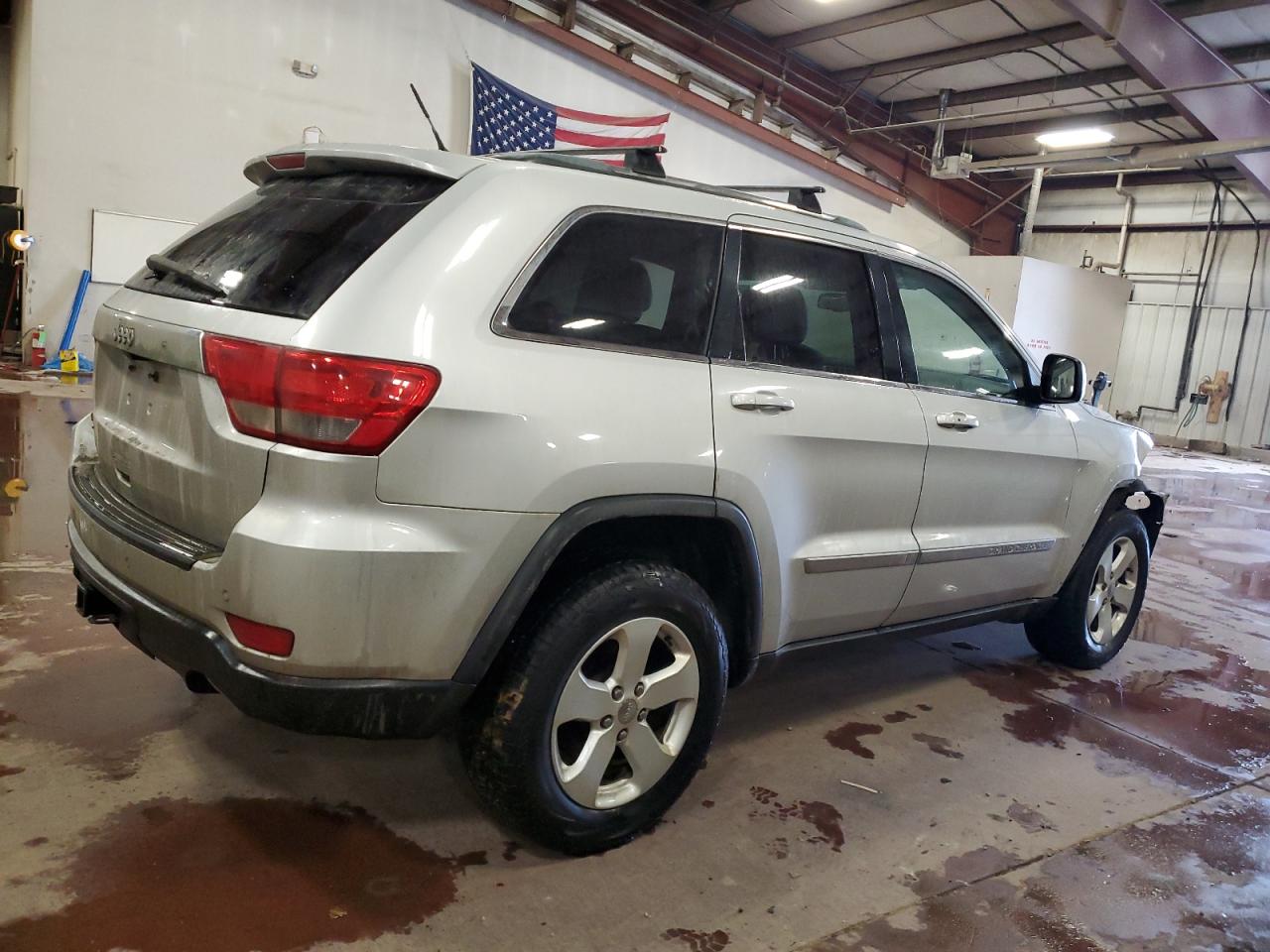 2012 Jeep Grand Cherokee - Image 3