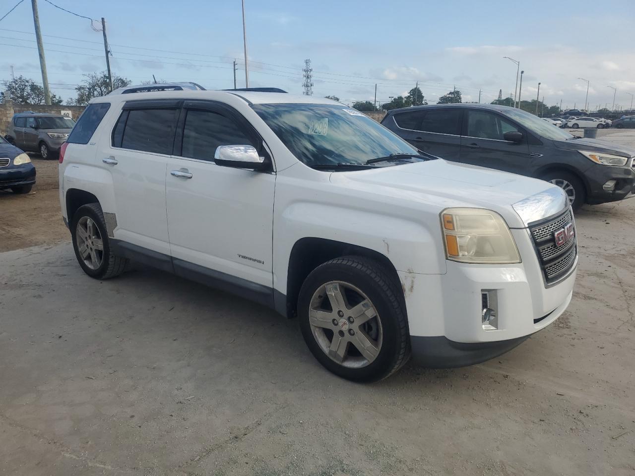 2013 GMC Terrain - Image 4