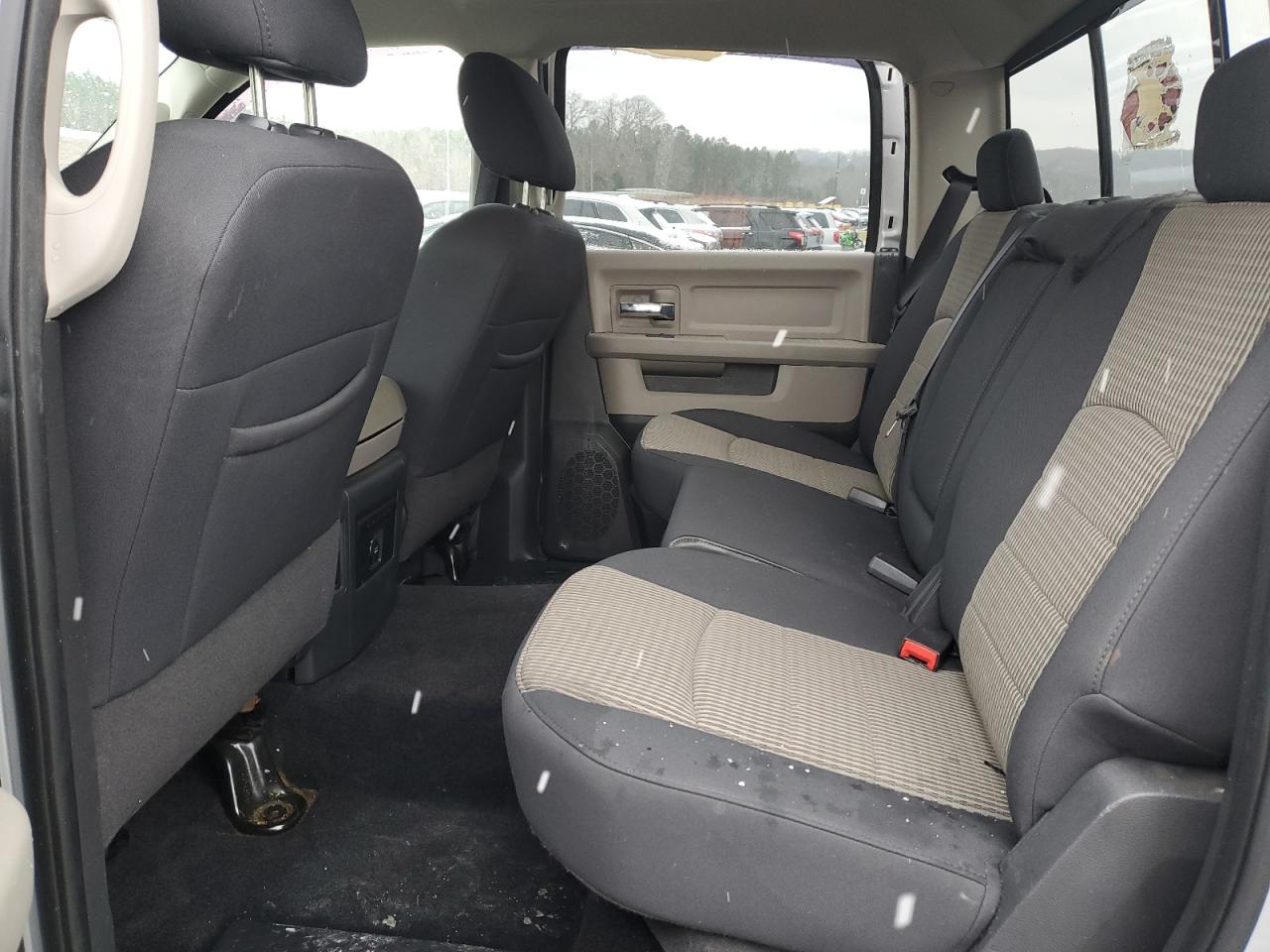 2010 Dodge RAM - Image 11