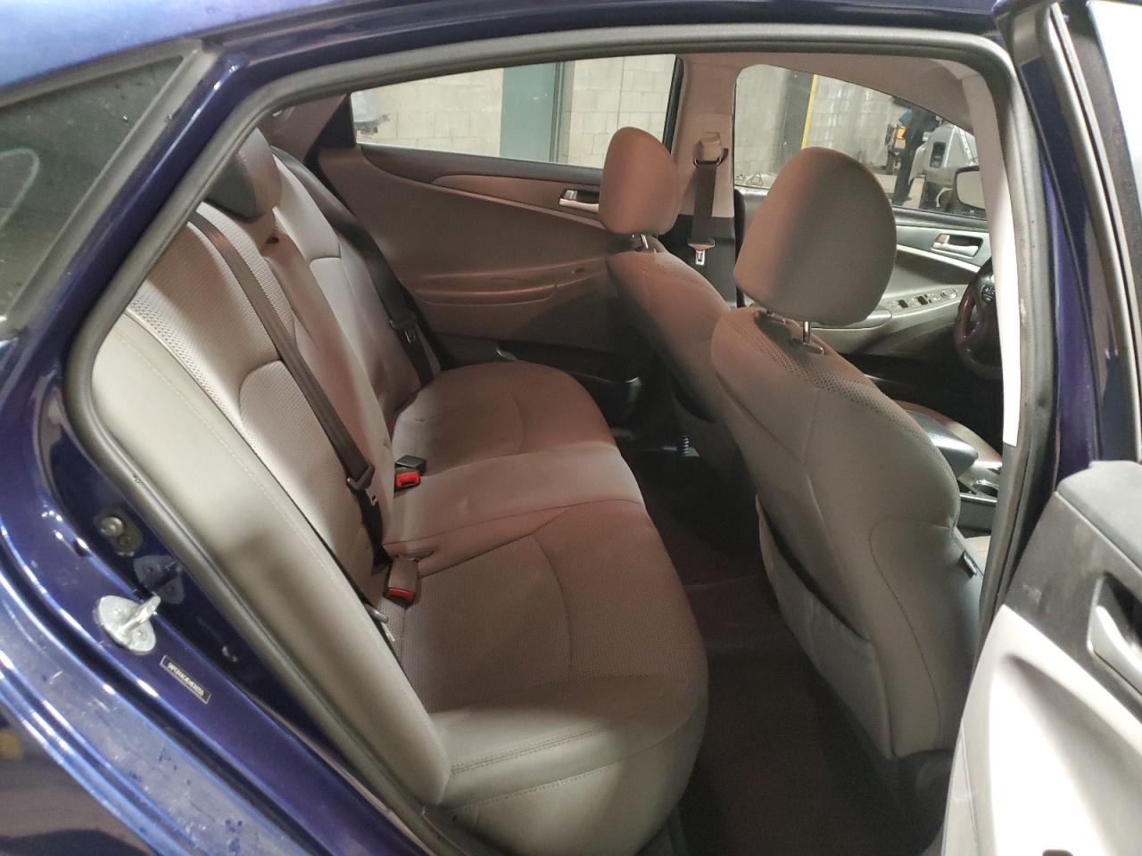 2014 Hyundai Sonata - Image 10