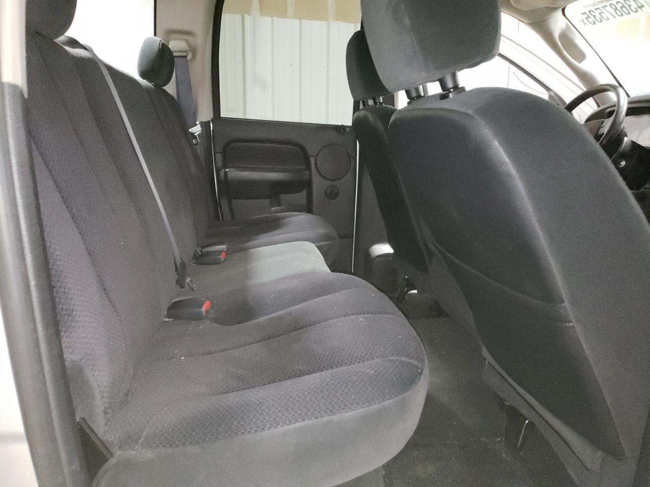 2005 Dodge RAM - Image 10