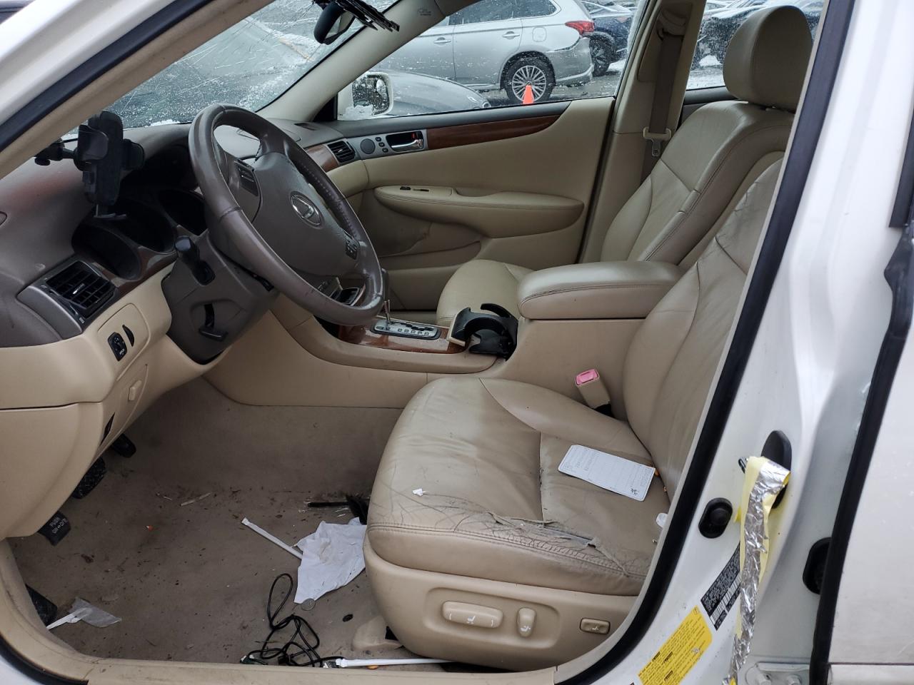 2005 Lexus ES - Image 7