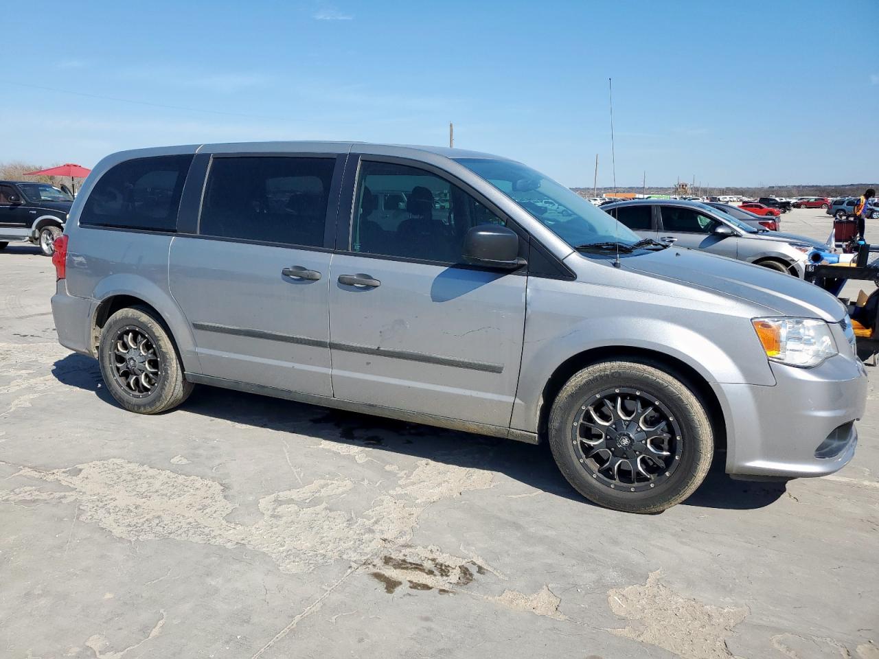 2015 Dodge Caravan - Image 4