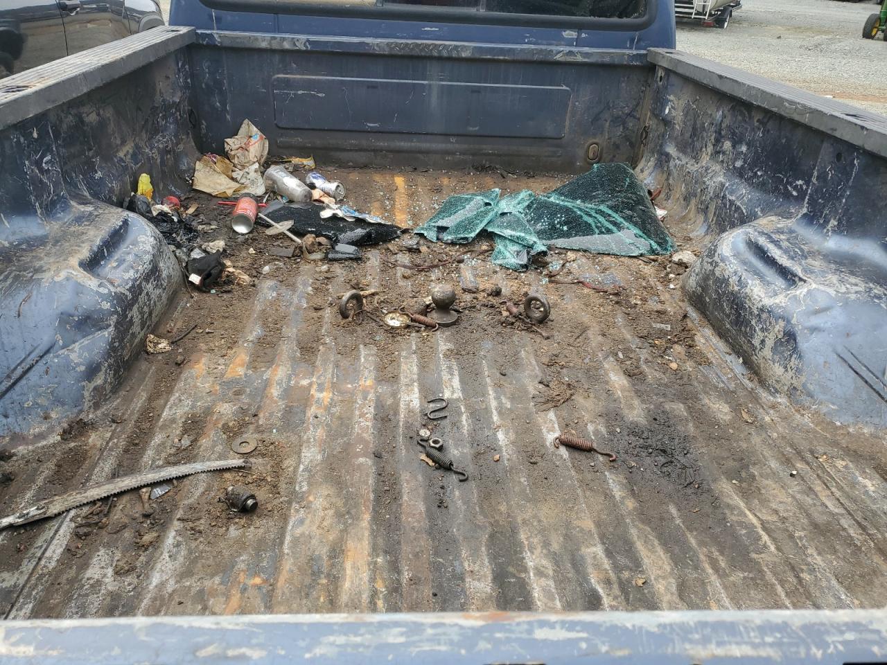 2006 Ford F250 - Image 10