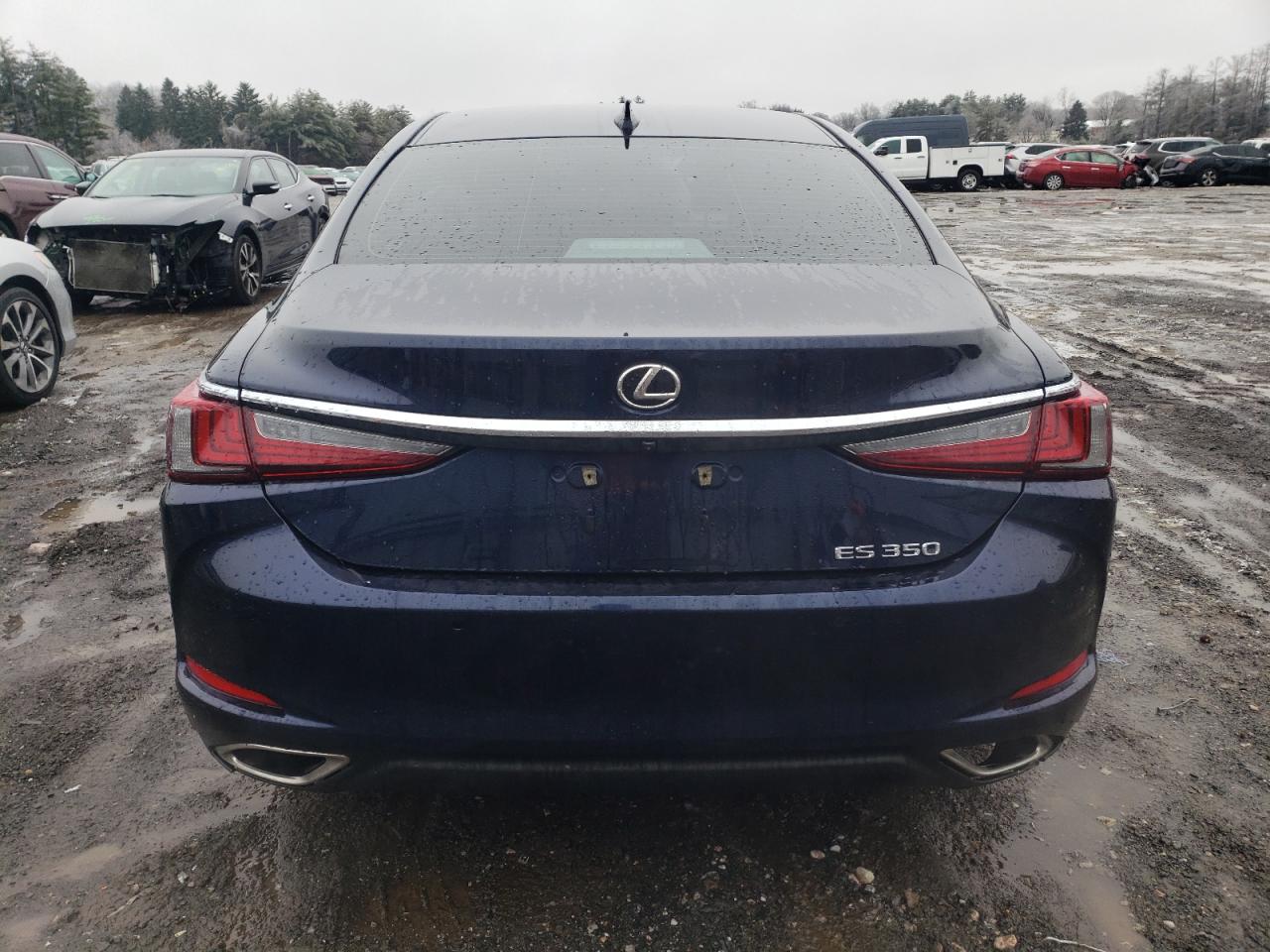 2022 Lexus ES - Image 6