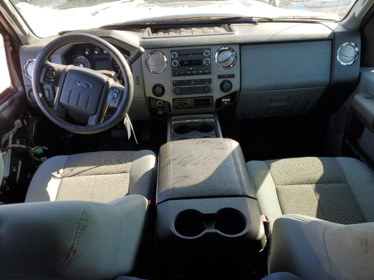2011 Ford F250 - Image 8