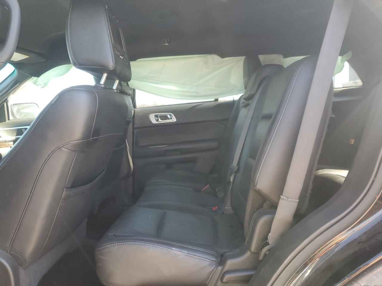 2015 Ford Explorer - Image 11