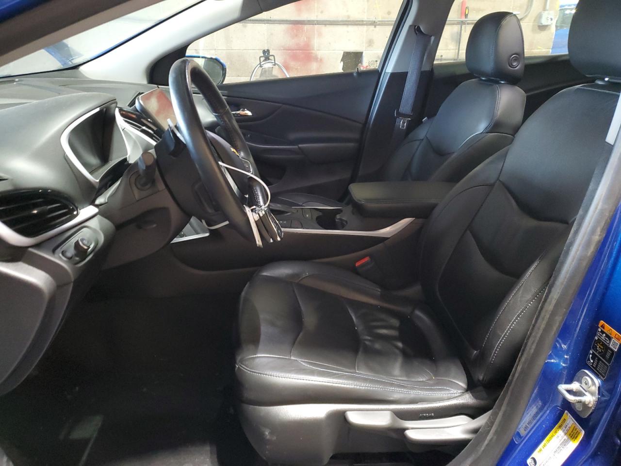 2017 Chevrolet Volt - Image 7