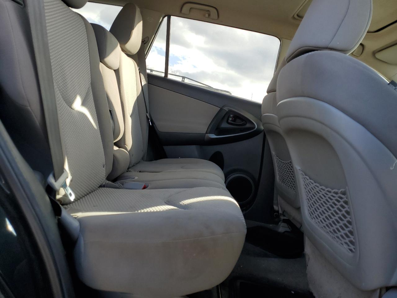 2012 Toyota RAV 4 - Image 11